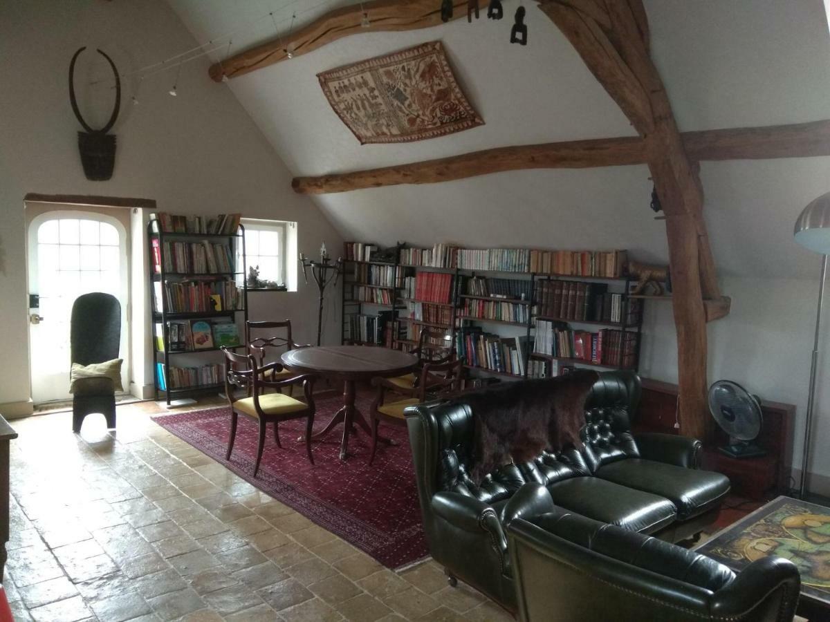 Maison Des Arts Francueil Экстерьер фото