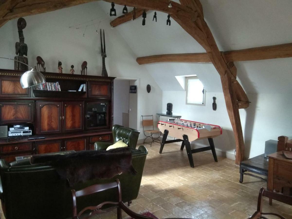 Maison Des Arts Francueil Экстерьер фото